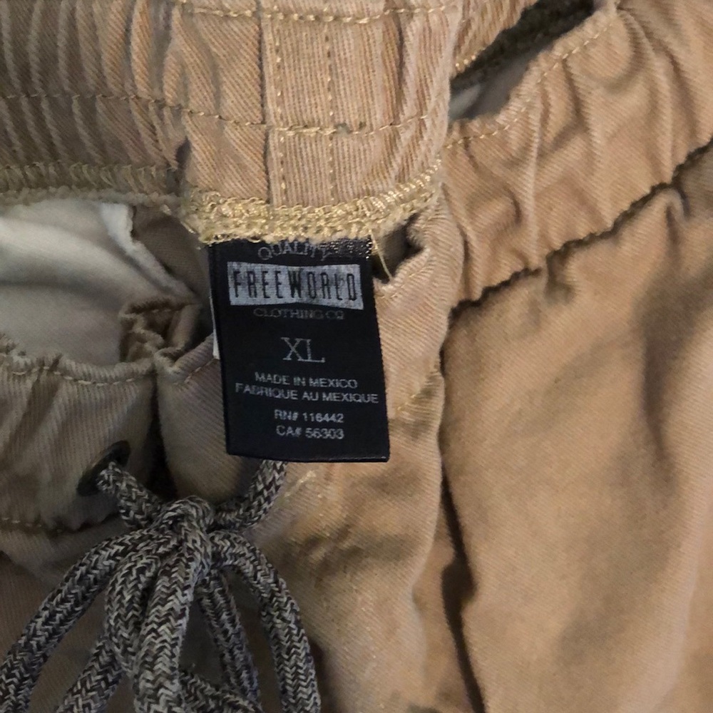 Men’s XL Khaki Joggers